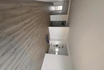 Casă cu 5 camere cu Teren 380 Mp în Moșnița Nouă - 1