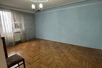 Apartament cu 3 camere decomandat în Central - 8