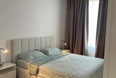 Apartament cu 2 camere semidecomandat, mobilat în Tei