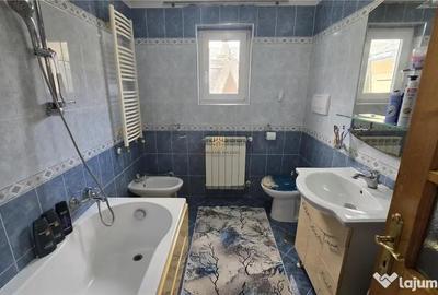 Casă cu 5 camere cu Teren 2800 Mp în Măriței - 10