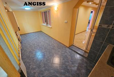 Apartament cu 2 camere decomandat în C5 - 12