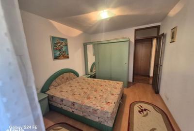 Apartament cu 3 camere în Central - 1
