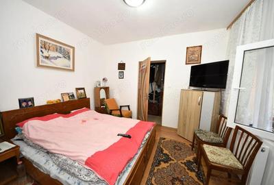 De vanzare casa cu 3 apartamente + anexa 75 mp, Comision 0% - 2