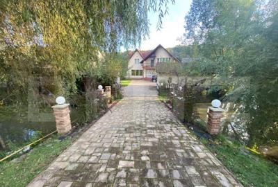 Casă cu 4 camere cu Teren 1750 Mp în Central - 3