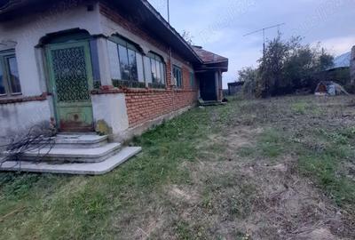 Casă cu 4 camere cu Teren 1000 Mp în Poienarii-Rali - 1