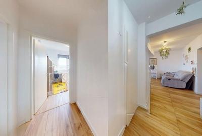 Apartament cu 3 camere decomandat în Exterior Vest - 6