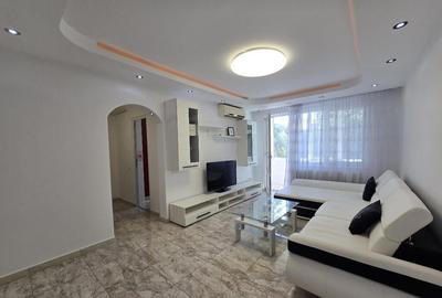 Apartament cu 3 camere semidecomandat în Calea Galați - 2