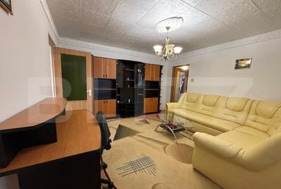 Apartament cu 2 camere semidecomandat, mobilat în Micro 11