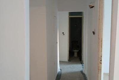 Apartament cu 4 camere decomandat în Central - 3