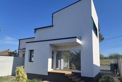 Casă cu 3 camere cu Teren 95 Mp în Plopi - 5