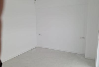Apartament cu 3 camere decomandat în Galata - 13