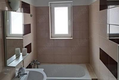 Apartament cu 2 camere semidecomandat în Tractorul - 5