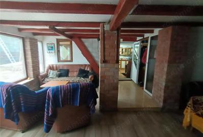 Spațiu comercial, de 475 mp, în Republicii - 17