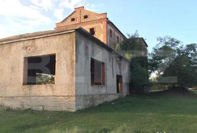 Teren de 25383 mp, în Central - 8