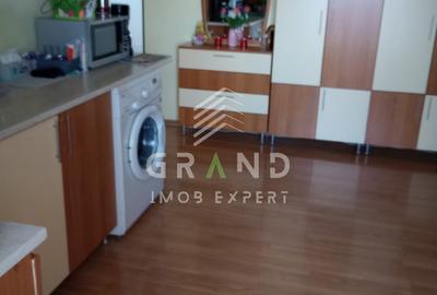 Apartament cu 2 camere decomandat, mobilat în Zorilor