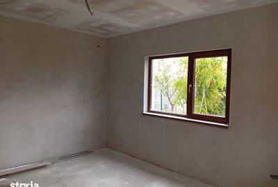 Casă cu 2 camere cu Teren 506 Mp în Bujac - 10