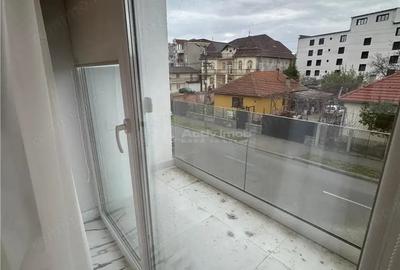 Casă cu Teren 425 Mp în Mărăști - 2