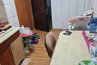 Apartament cu 2 camere semidecomandat în Micro 4 - 5