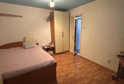 Apartament 2 camere -Zona Sud - etaj 4/4  -53mp - 47000 negociabil - 11
