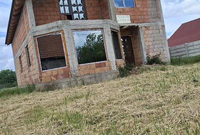 Casă cu Teren 1064 Mp în Vinga - 2
