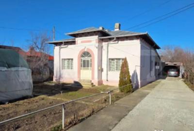 Casă cu 4 camere cu Teren 809 Mp în Central - 8