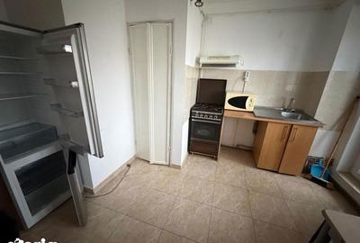 Apartament cu 2 camere decomandat în Traian - 6