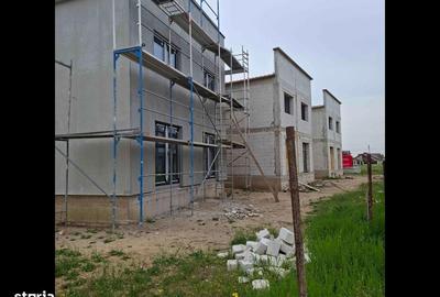 Casă cu 4 camere în Central - 2