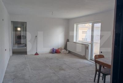 Apartament cu 4 camere decomandat în Central