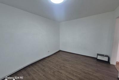Apartament cu 3 camere în Dumbrava - 12