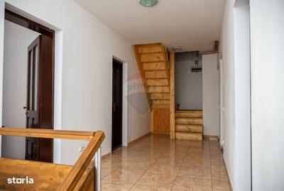 Casă cu 4 camere cu Teren 3300 Mp în Vale - 6