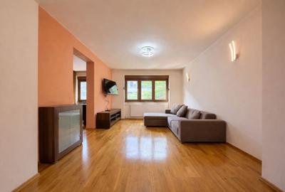 Apartament cu 4 camere decomandat, mobilat în Central - 1