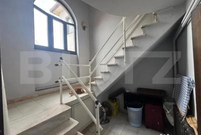 Casă cu 6 camere cu Teren 719 Mp în 14 Mai - 16