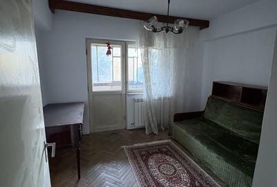 Apartament cu 3 camere decomandat în Lacu - 1