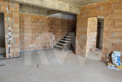 Apartament de 4 camere pe doua niveluri - Turnisor - 3