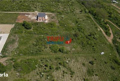 Teren de 585 mp, în Cetate - 2