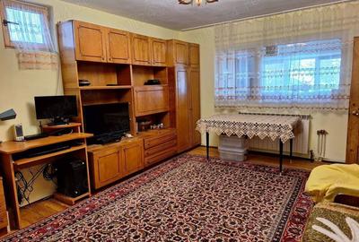 Casă cu 4 camere în Curtea de Argeș