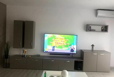 Apartament cu 2 camere decomandat 1 Decembrie - 1