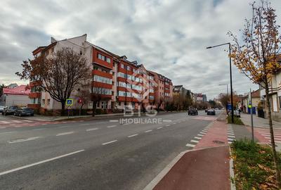 Apartament cu 4 camere decomandat în Central