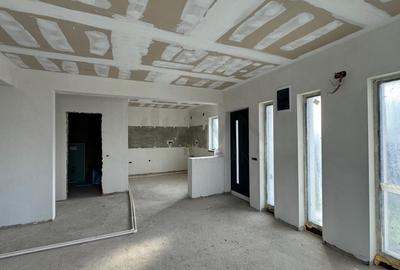 Casă individuală cu 3 camere cu Canalizare în Tunari - 12