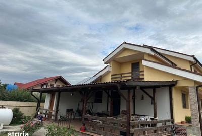 Casă cu 5 camere cu Canalizare în Vânători - 2