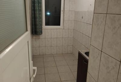 Apartament cu 3 camere semidecomandat în Central - 5