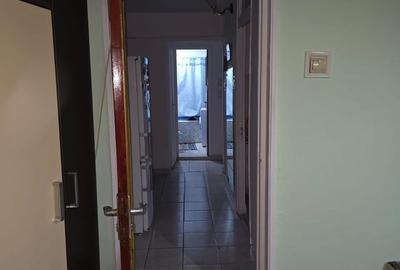 Vanzare ap. 2 camere, 2 balcoane, bloc 85, posibilitate centrala, Titan-Ciucea - 2