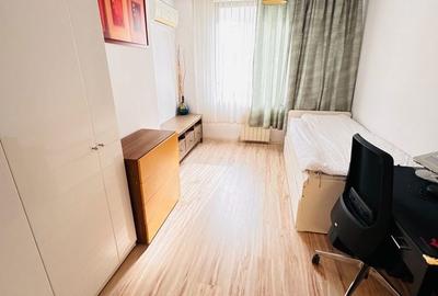 Apartament cu 3 camere semidecomandat în Herăstrău