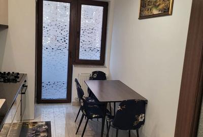 Apartament cu 2 camere decomandat în Tractorul - 2