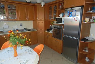 Casa de vanzare, 6 camere, teren 900 mp, Europa - 9