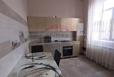 Locuin?a istorica, Comision 0% - 5