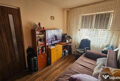 Apartament cu 3 camere semidecomandat în Valea Rosie - 7