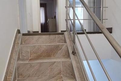 Casă cu 5 camere cu Teren 247 Mp în Mihai Bravu - 2