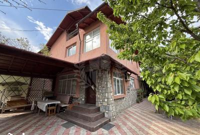 Casă cu 8 camere cu Teren 1300 Mp în Păulești - 7