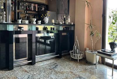 Casa spatioasa langa padure, Corbeanca Petresti, teren generos, acces rapid DN1 - 7